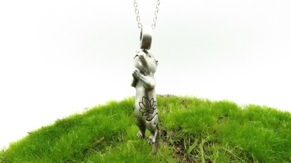 林檎屋 拝みカワウソ・トップ